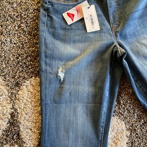 COPY - Judy Blue mid Rise Pull on boyfriend jegging